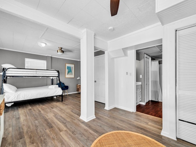 92 Tarpon St, Destin, FL 32541 - bedroom featuring wood finished floors and a ceiling fan