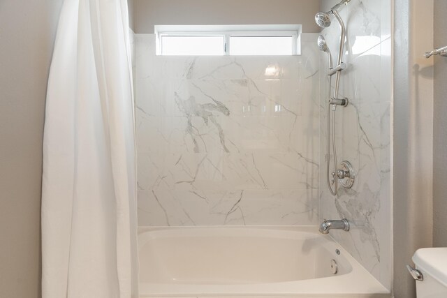 180 Gulf Pines Ct, Freeport, FL 32439 - full bath featuring shower / tub combo and plenty of natural light