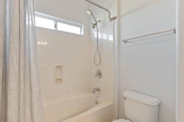 180 Gulf Pines Ct, Freeport, FL 32439 - full bath with shower / bath combination with curtain and toilet