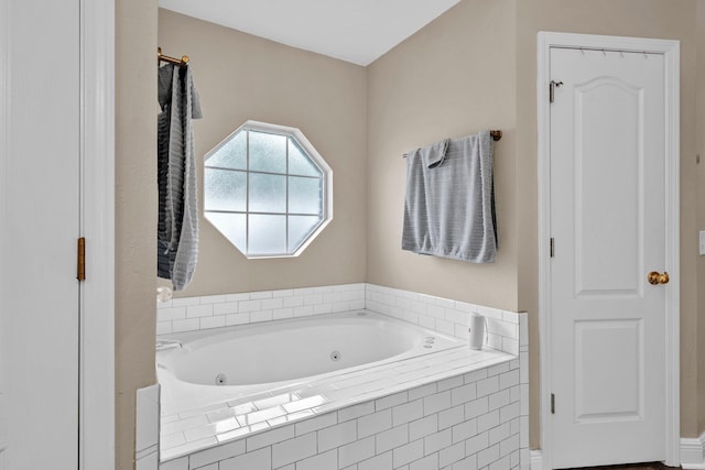653 Territory Ln, Crestview, FL 32536 - full bath featuring a jetted tub