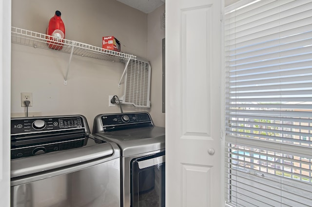 114 Mainsail Dr Unit 143, Miramar Beach, FL 32550 - laundry area featuring independent washer and dryer