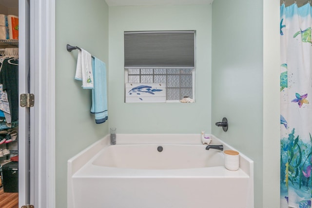337 Peggy Dr, Crestview, FL 32536 - bathroom with a bath
