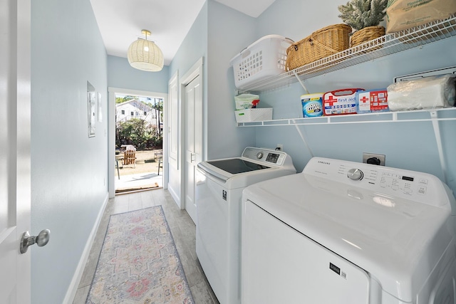 115 N Barcelona Ave, Santa Rosa Beach, FL 32459 - laundry area featuring independent washer and dryer and baseboards