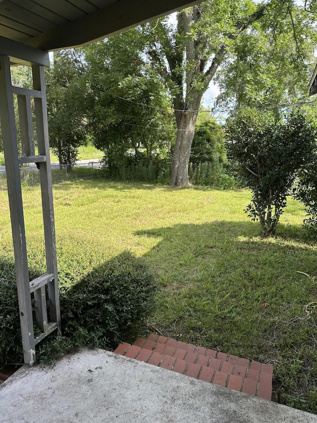 308 S Depot St, Bonifay, FL 32425 - view of grassy yard