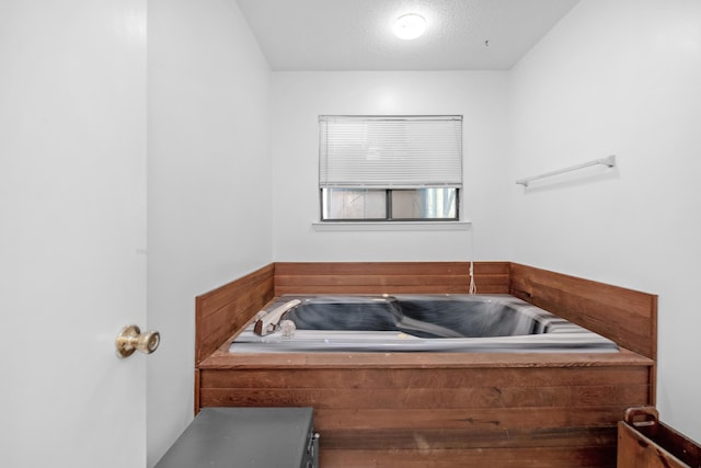 6539 Robar Tesora St, Navarre, FL 32566 - full bathroom featuring a bath