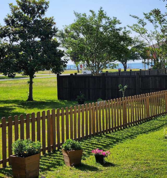 2969 Laurel Dr, Gulf Breeze, FL 32563 - view of yard