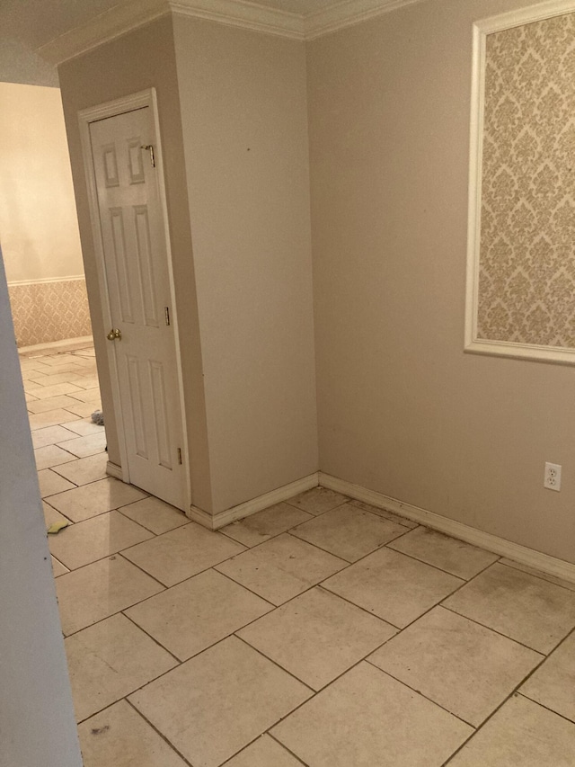 4627 Windstarr Dr, Destin, FL 32541 - unfurnished room featuring ornamental molding and light tile patterned flooring
