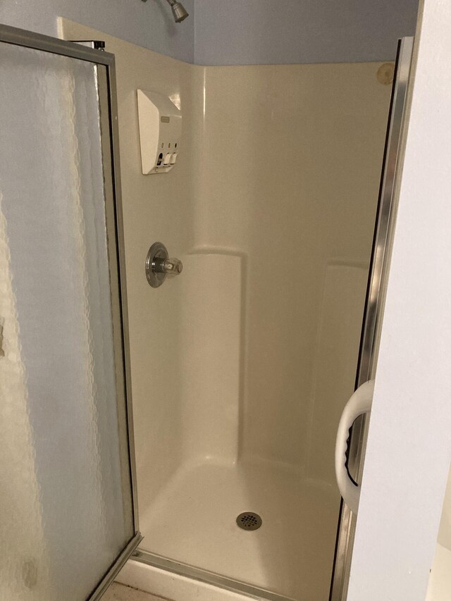 4627 Windstarr Dr, Destin, FL 32541 - bathroom with a shower stall