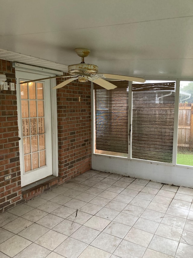 4627 Windstarr Dr, Destin, FL 32541 - unfurnished sunroom featuring ceiling fan
