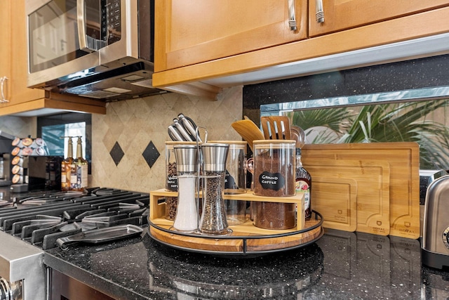 37 Conch Cay, Destin, FL 32541 - kitchen view of stainless steel microwave and backsplash