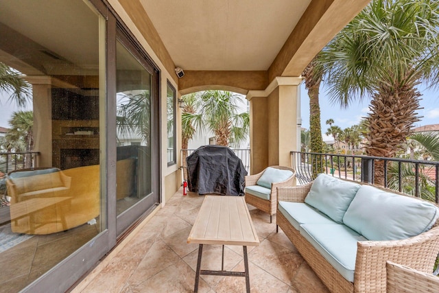 37 Conch Cay, Destin, FL 32541 - balcony featuring an outdoor living space and a grill