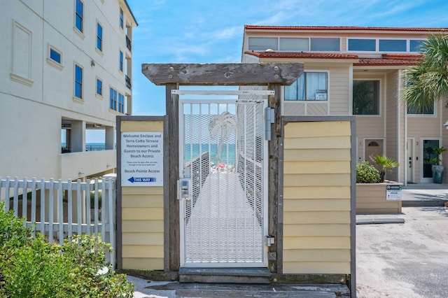 102 Terra Cotta Way, Destin, FL 32541 - view of gate