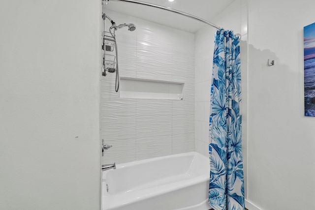 115 Gulf Winds Ct Unit 2, Destin, FL 32541 - bathroom with shower / tub combo with curtain