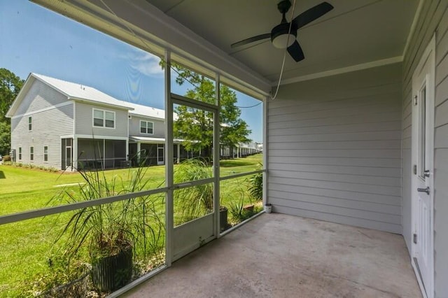 151 N Sand Palm Rd Unit 151, Freeport, FL 32439 - unfurnished sunroom with a ceiling fan