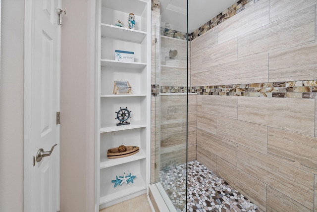 72 Vantage Pt, Miramar Beach, FL 32550 - full bath with a tile shower and built in shelves