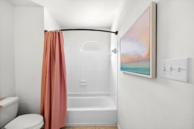 926 Whelk Ct Unit C, Fort Walton Beach, FL 32548 - full bath featuring shower / bath combo and tile patterned flooring