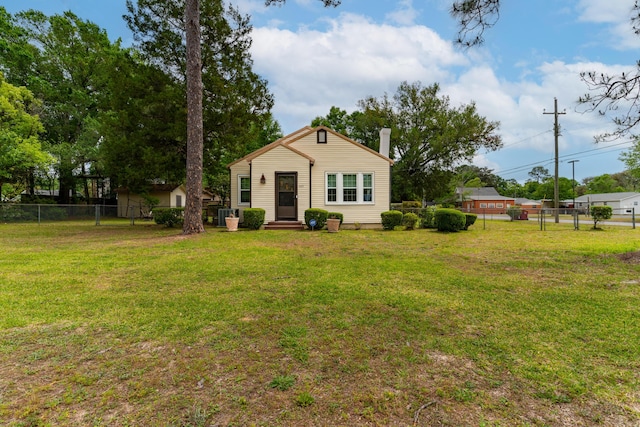909 Mapoles St, Crestview, FL 32536 - photo 2