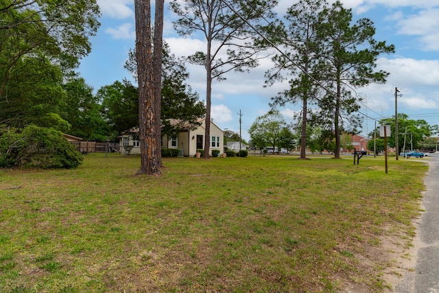 909 Mapoles St, Crestview, FL 32536 - photo 4