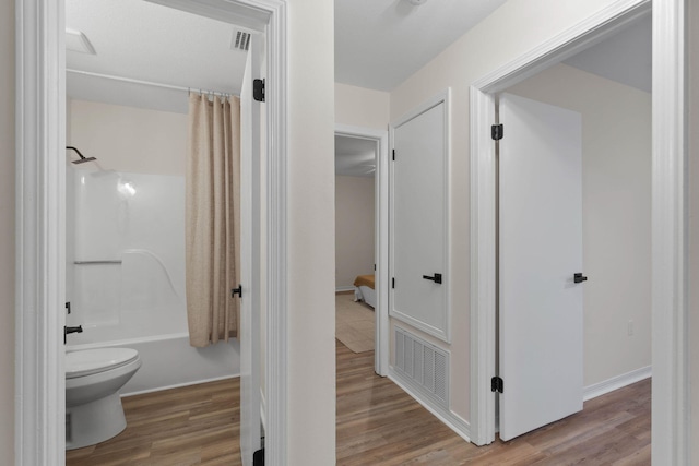 136 Oak Terrace Dr, Crestview, FL 32539 - corridor featuring wood finished floors