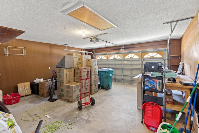 4601 Top Flight Dr, Crestview, FL 32539 - garage featuring a garage door opener