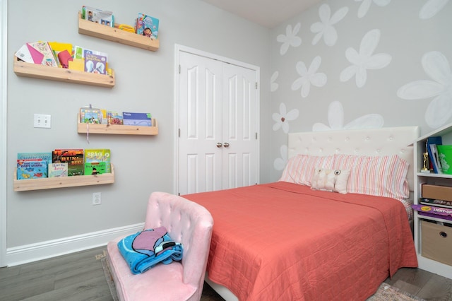 138 Crab Apple Ave, Crestview, FL 32536 - bedroom featuring wood finished floors and a closet