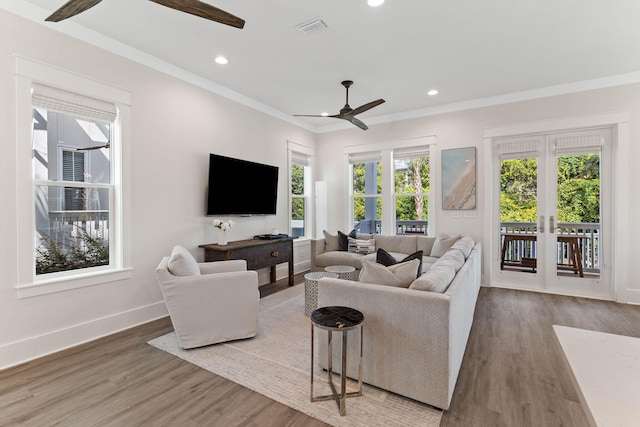24 Barefoot Ln, Inlet Beach, FL 32461 - living room with ceiling fan, wood finished floors, recessed lighting, and crown molding
