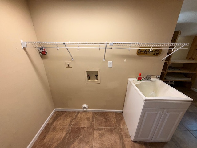 905 Cloverdale Ct, Fort Walton Beach, FL 32547 - washroom featuring hookup for an electric dryer, washer hookup, and tile patterned floors
