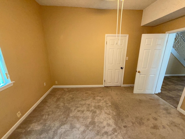905 Cloverdale Ct, Fort Walton Beach, FL 32547 - empty room with carpet