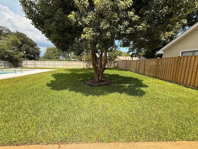 905 Cloverdale Ct, Fort Walton Beach, FL 32547 - view of fenced backyard