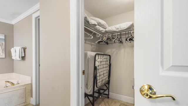 6415 Thomas Dr Unit 1205, Panama City Beach, FL 32408 - view of spacious closet