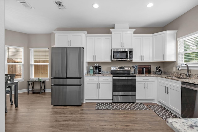 2327 Hadleigh Hills Ct, Navarre, FL 32566 - photo 10
