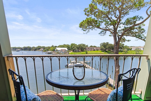 210 Pelham Rd Unit 211B, Fort Walton Beach, FL 32547 - balcony featuring a water view