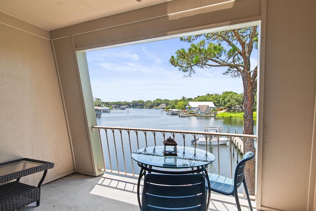 210 Pelham Rd Unit 210B, Fort Walton Beach, FL 32547 - balcony featuring a water view