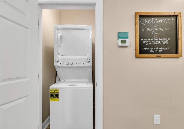 231 Somerset Bridge Rd Unit 2308, Santa Rosa Beach, FL 32459 - laundry room featuring stacked washer and clothes dryer