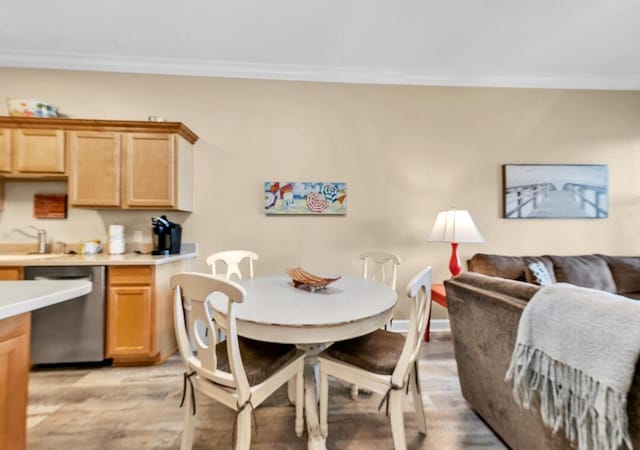 231 Somerset Bridge Rd Unit 2308, Santa Rosa Beach, FL 32459 - dining room with crown molding