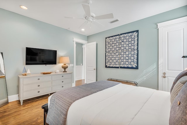 654 Flatwoods Forest Loop, Santa Rosa Beach, FL 32459 - bedroom featuring wood finished floors, recessed lighting, and ceiling fan
