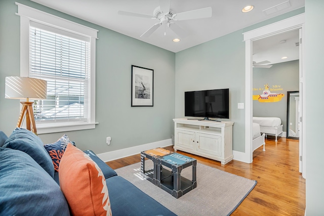 654 Flatwoods Forest Loop, Santa Rosa Beach, FL 32459 - living area featuring ceiling fan, light wood-style flooring, and recessed lighting
