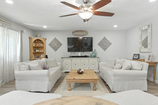 1401 Hickory St, Niceville, FL 32578 - photo 12