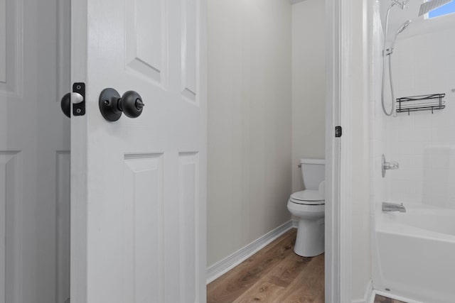 277 Limestone Cir, Crestview, FL 32539 - bathroom featuring wood finished floors and tub / shower combination