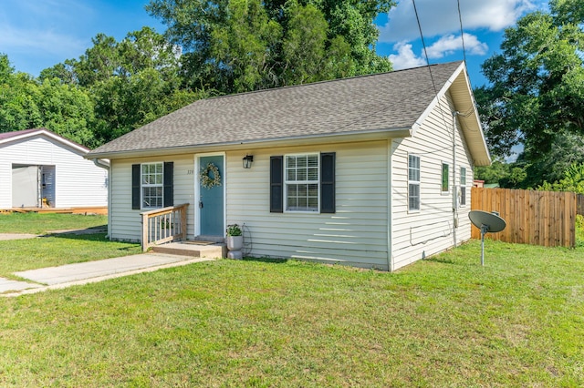 379 W 1st Ave, Crestview, FL 32536 - bungalow-style house with roof with shingles