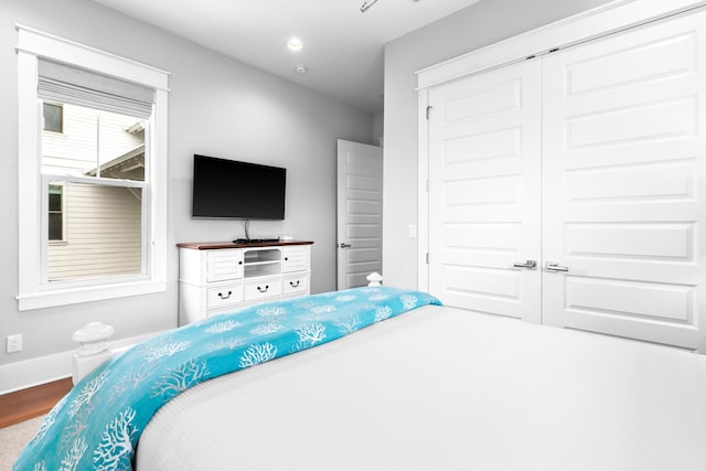 12 Seabreeze Way, Inlet Beach, FL 32461 - bedroom with wood finished floors, a closet, and recessed lighting