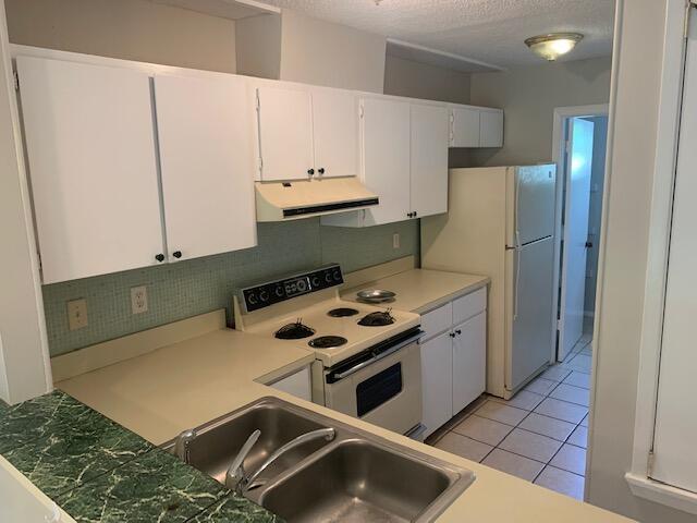 11 NW Poulton Dr Unit B, Fort Walton Beach, FL 32548 - photo 3