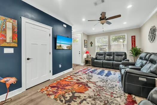527 Maple Ave, Niceville, FL 32578 - photo 6