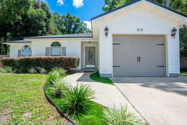 512 Hyde Park Dr, Crestview, FL 32539 - photo 1