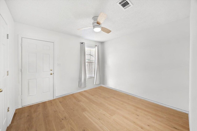 7492 Harvest Village Ct, Navarre, FL 32566 - photo 13