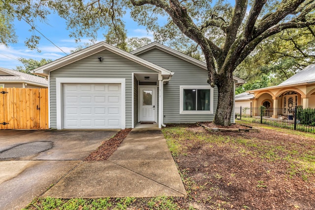 910 Linden Ave, Niceville, FL 32578 - photo 3
