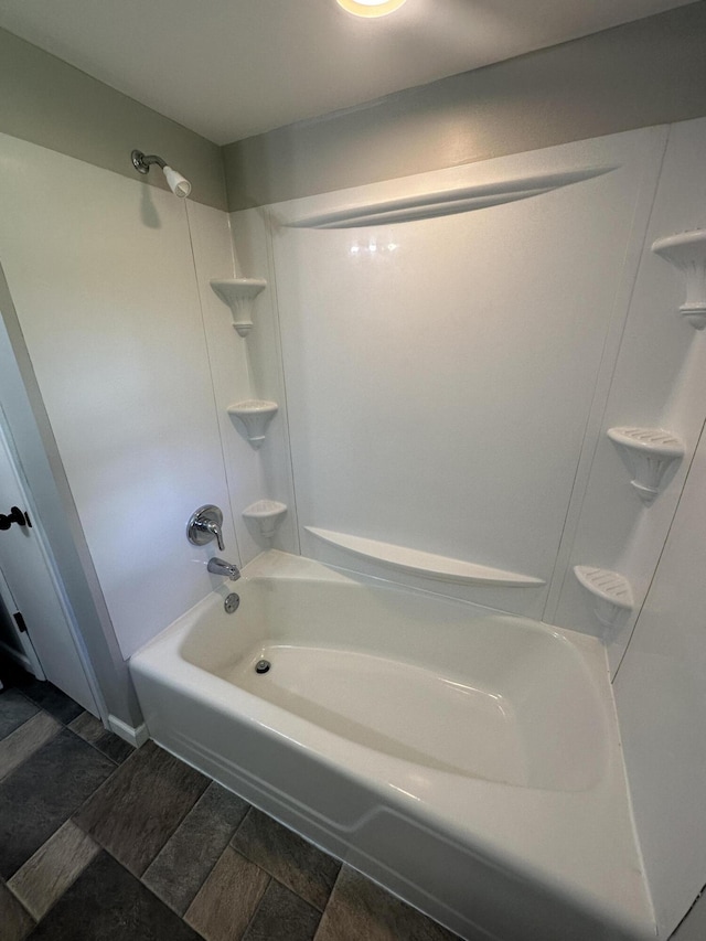 2336 Derr Rd, Springfield, OH 45503 - bathroom featuring shower / tub combination