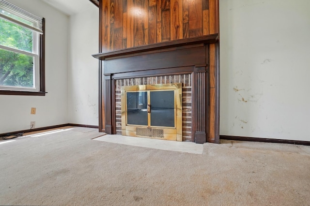 1985 Fox Run, Troy, OH 45373 - detailed view of a fireplace and carpet flooring