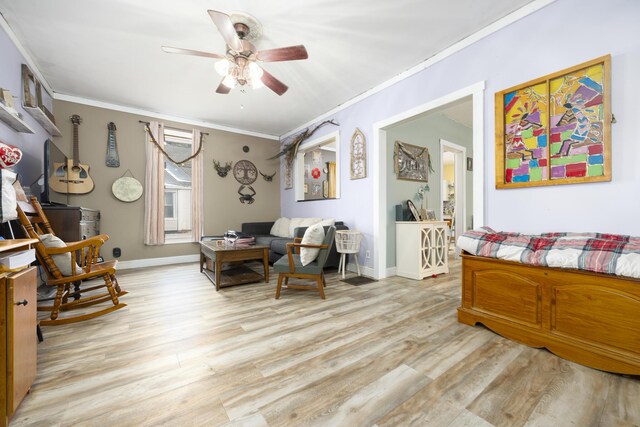 living room featuring hardwood / wood-style flooring and ceiling fan