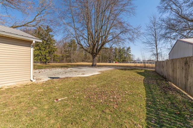 view of yard featuring fence